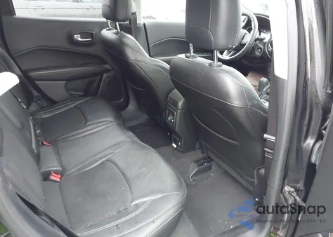 2018 Jeep Compass Latitude 4X4 z USA, uszkodzony, nr VIN 3C4NJDBB4JT113978